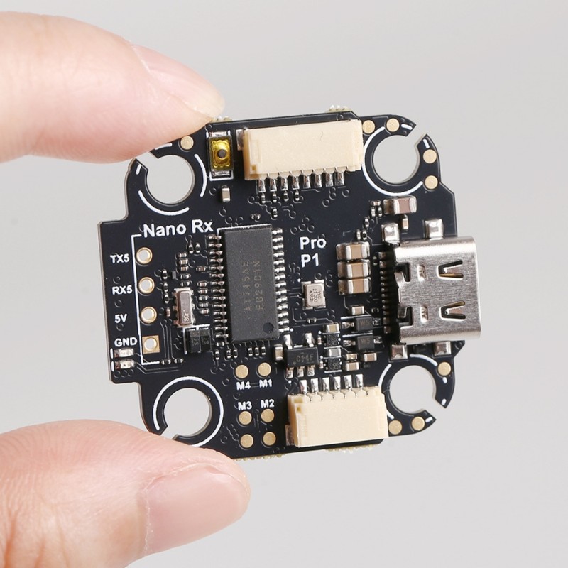وحدة تحكم طيران B68A Black She - مراجعة Drone Racing Flight Controller وسعره